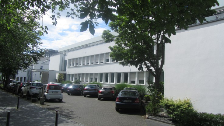 Schulze-Delitzsch Haus frontage to road