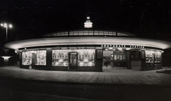 southgate-station-black-and-white