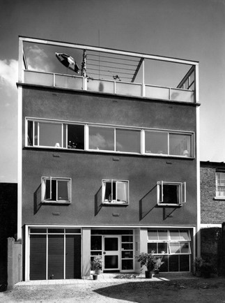 studio-house-bw